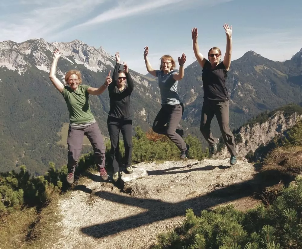 Julia Moser Wandercoaching in den Alpen für Einzelpersonen / in der Gruppe oder allein